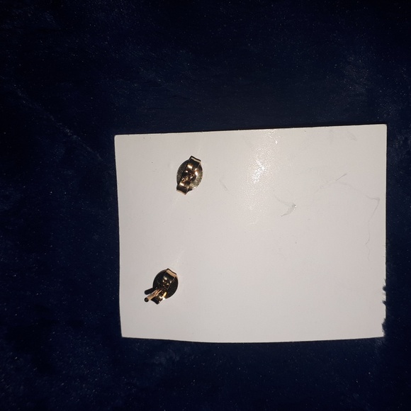 💍4/$40📿Moon Earrings - Picture 3 of 3